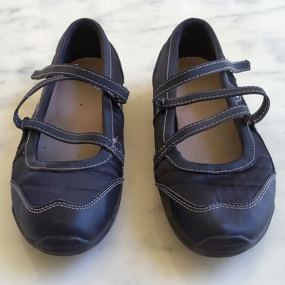 Champion Leather and Man Made Upper Shoes with skid resistant. - Picture 2 of 7
